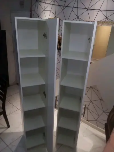 Armario alto blanco con estantes - miniatura 2