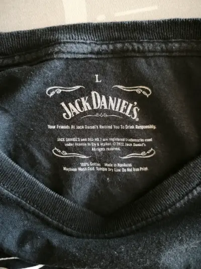 Polera negra Jack Daniel's 100% algodón - miniatura 2