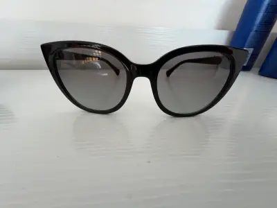 Gafas de sol Ralph Lauren negras elegantes - miniatura 2