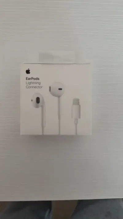 Auriculares Apple EarPods con conector Lightning - miniatura 1