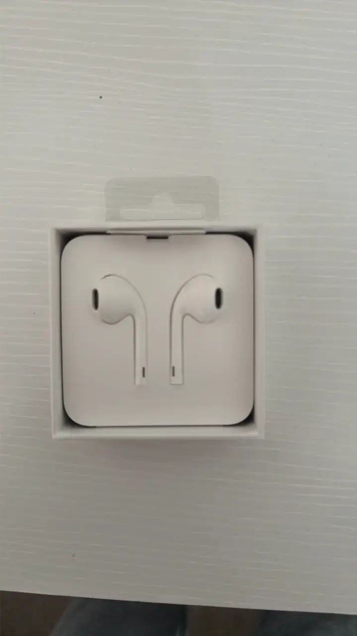 Auriculares Apple EarPods con conector Lightning - 2