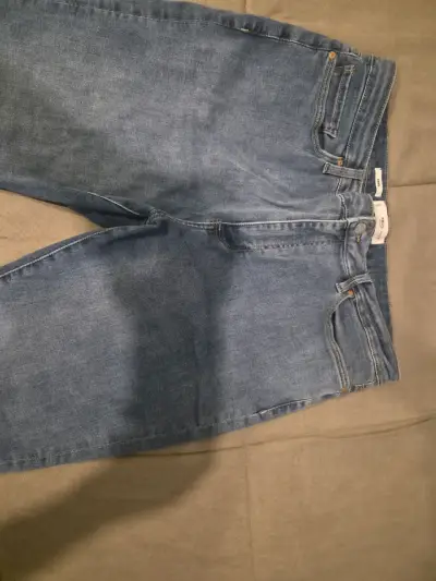 Jeans de mezclilla azul para mujer - miniatura 2