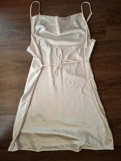 Vestido de satén H&M  beige con tirantes - miniatura 1