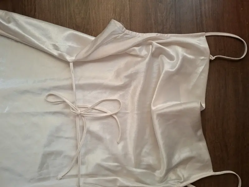 Vestido de satén H&M  beige con tirantes - 2
