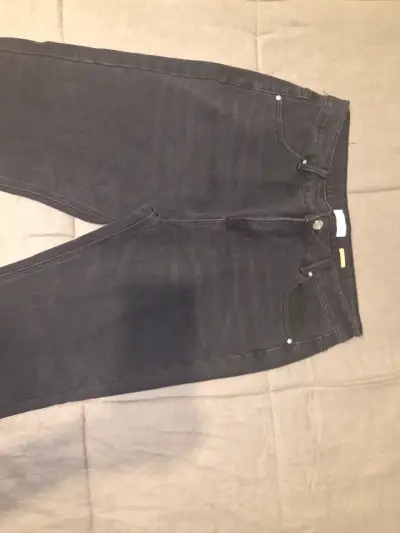 Jeans negros acampanados para mujer - miniatura 1