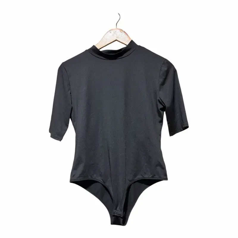 Body negro de manga corta para mujer