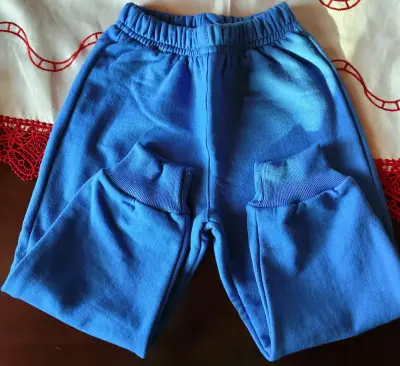 Conjunto de niño azul con diseño de tractor - miniatura 2