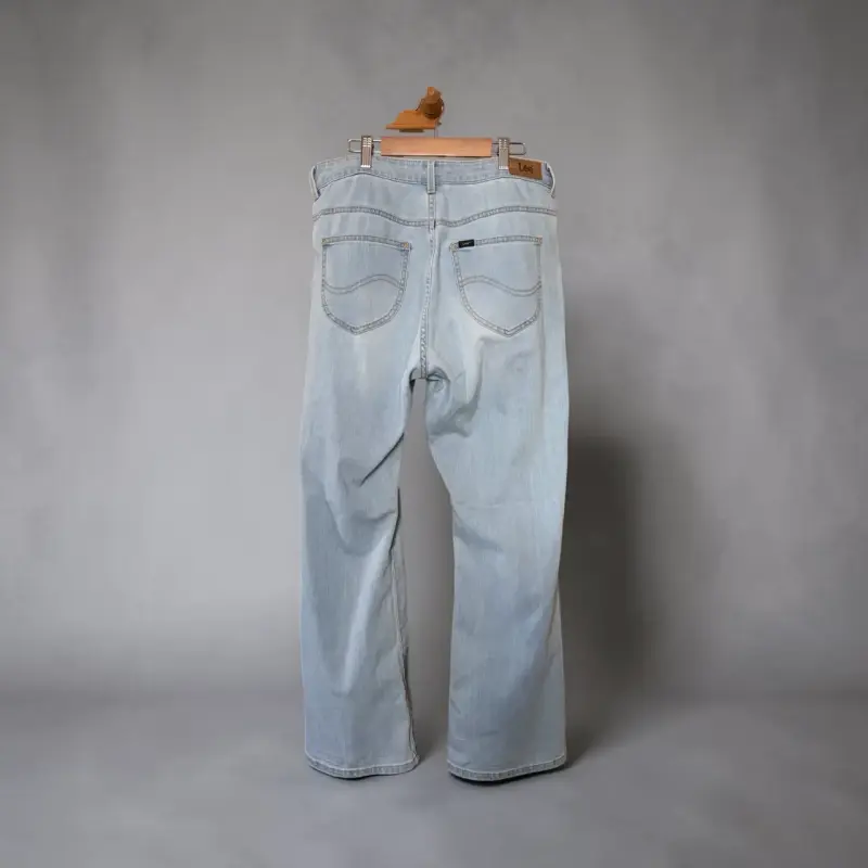 Jeans de mezclilla azul claro para mujer - 2