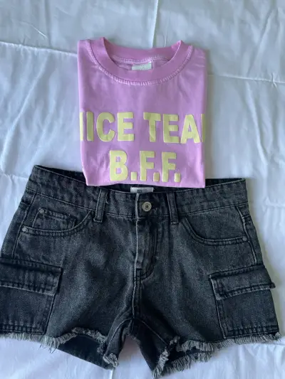 Conjunto de polera rosa y shorts negros para mujer - miniatura 4