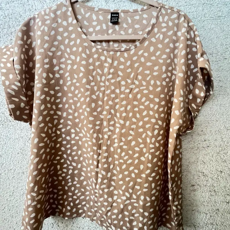 Blusa estampada beige Shein talla L - 1