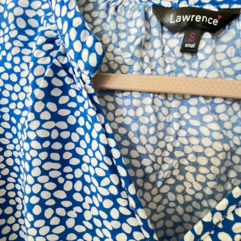 Blusa estampada azul y blanca Lawrence - 4