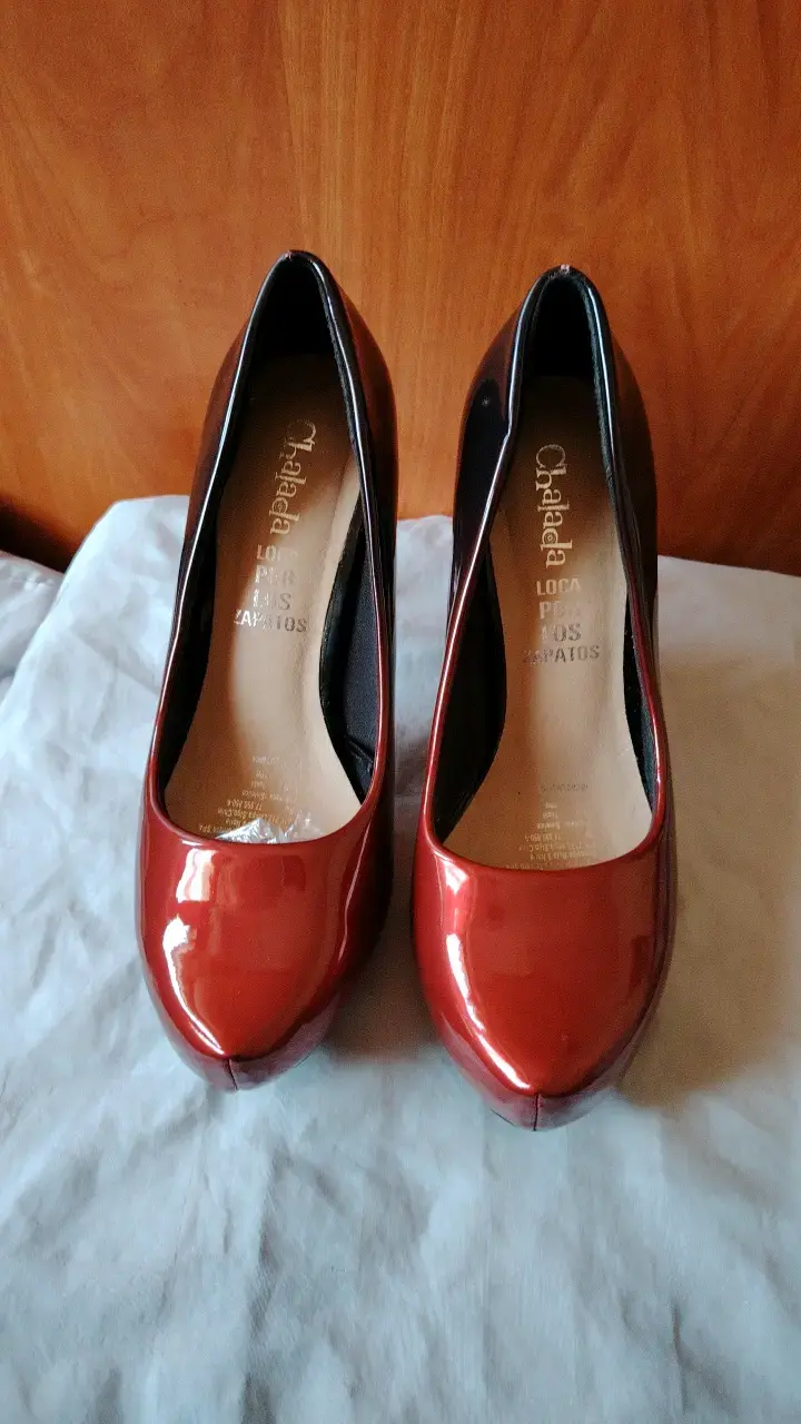 Zapatos de tacón alto bicolor elegante - 2