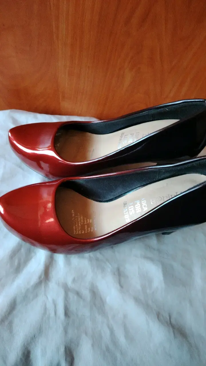 Zapatos de tacón alto bicolor elegante - 4