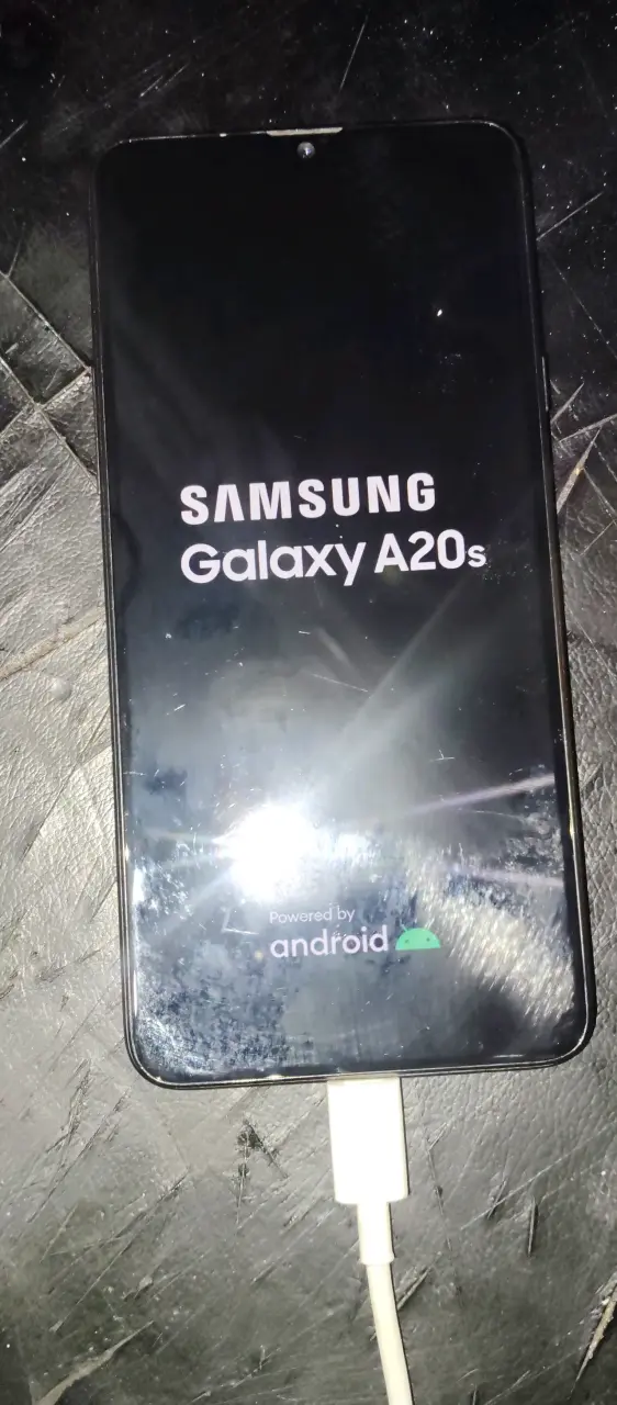 Samsung Galaxy A20s en buen estado - 2
