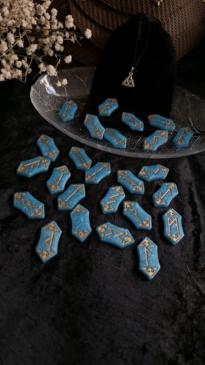 Juego de runas aguamarina con detalles dorados - 3
