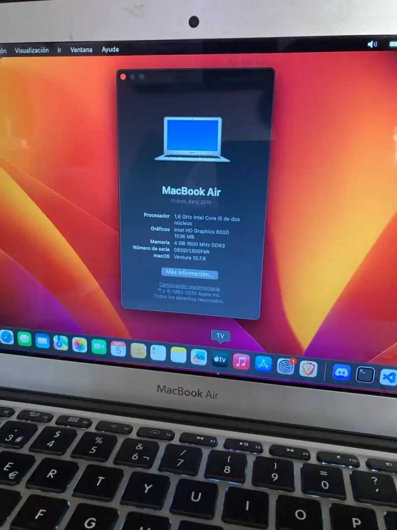 MacBook Air 11 inch 2015 con 250GB SSD y 4GB RAM - 2