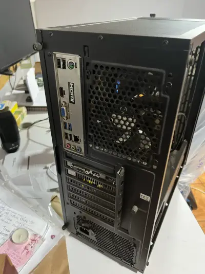 PC de Escritorio Intel Core i7 con NVIDIA GTX 1650 - miniatura 2