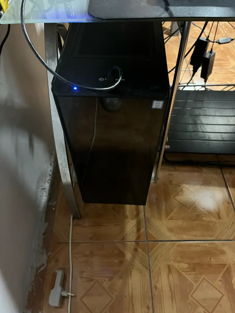 PC de Escritorio Intel Core i7 con NVIDIA GTX 1650 - 5