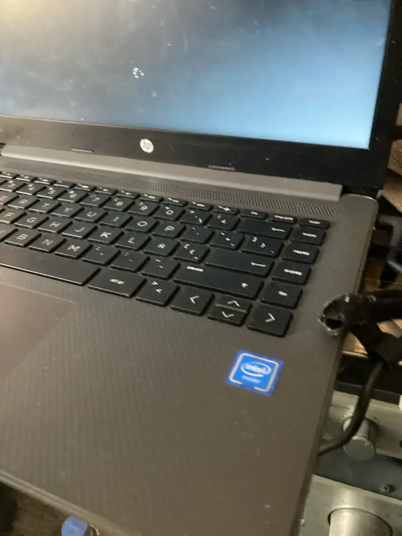 Notebook HP 240 G7  Intel Celeron N4020 4GB RAM - 2