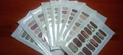 Set de stickers para uñas en varios diseños - miniatura 2