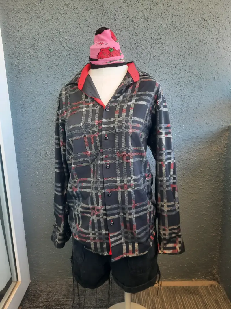 Lote de blusas y tops para mujer en varios estilos - 1
