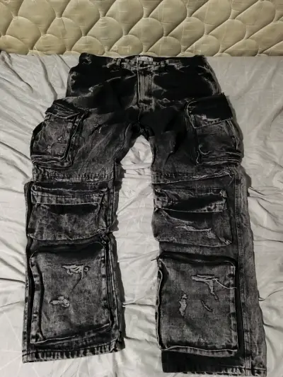 Pantalones cargo negros desgastados para hombre - miniatura 1