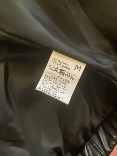 Chaqueta acolchada negra para invierno - miniatura 3