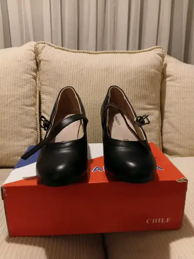 Zapatos de mujer negros con hebilla Aromo - miniatura 1