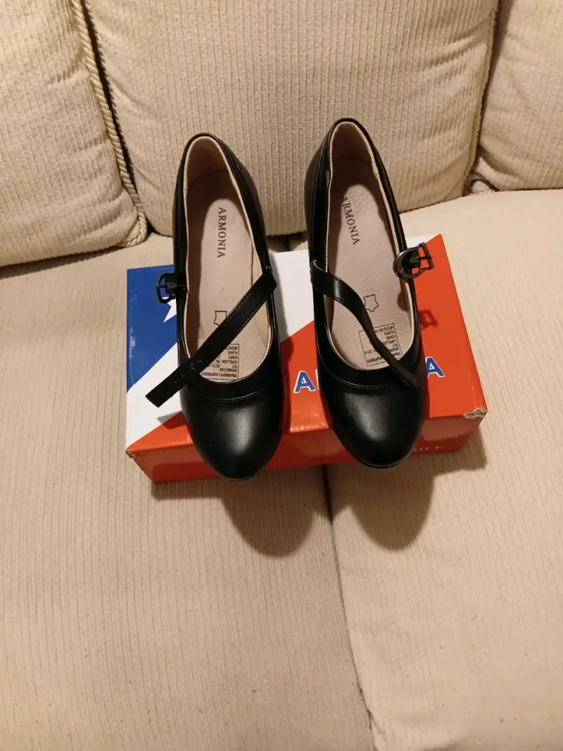 Zapatos de mujer negros con hebilla Aromo - 2