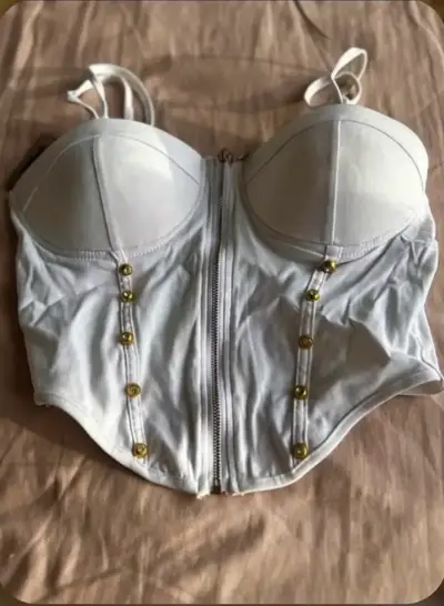 Corset blanco con botones dorados y cierre frontal - miniatura 1
