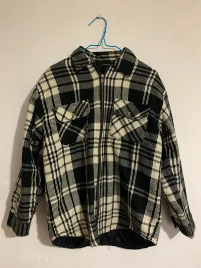 Chaqueta de franela a cuadros blanco y negro - miniatura 2