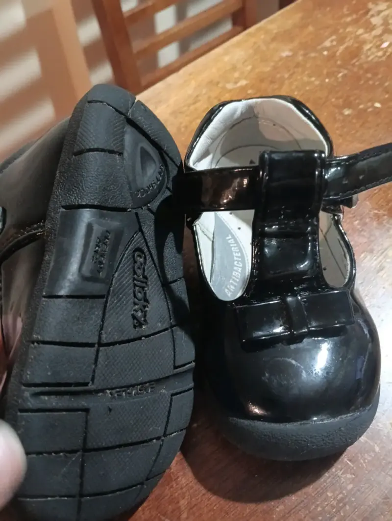Zapatos de charol para niña negros - 2