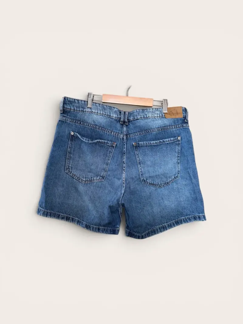 Shorts de mezclilla azul Americano en buen estado - 2