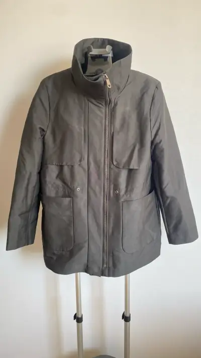 Chaqueta de invierno negra Esprit, mujer - miniatura 1