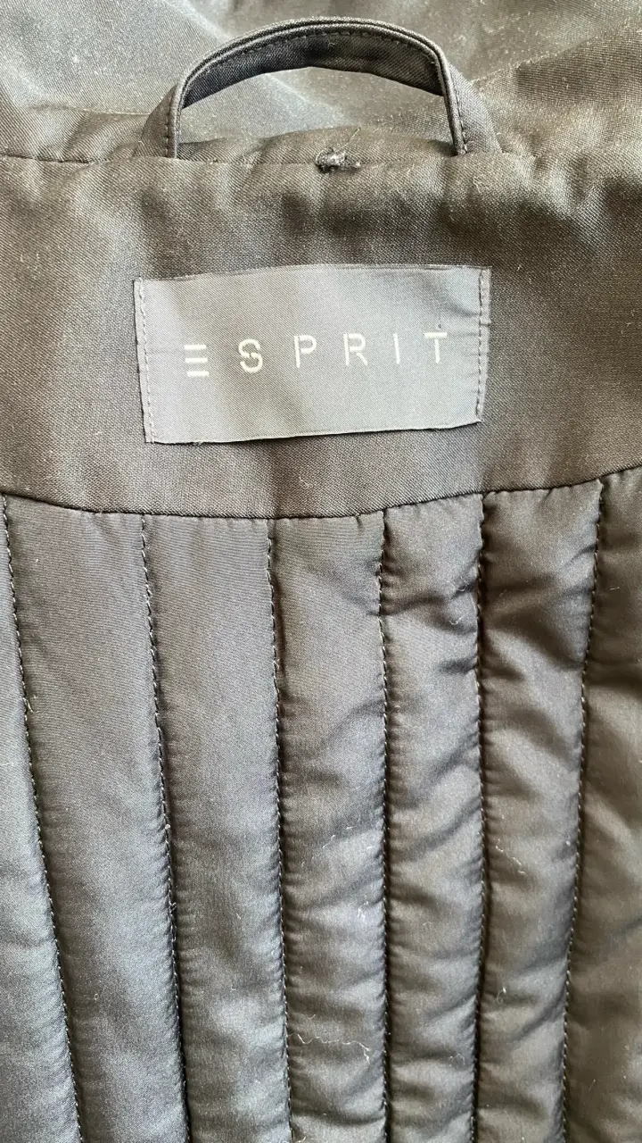 Chaqueta de invierno negra Esprit, mujer - 3