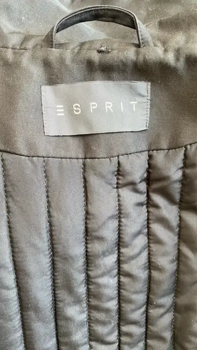 Chaqueta de invierno negra Esprit, mujer - miniatura 3