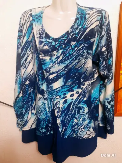 Blusas de mujer con estampados variados - miniatura 3