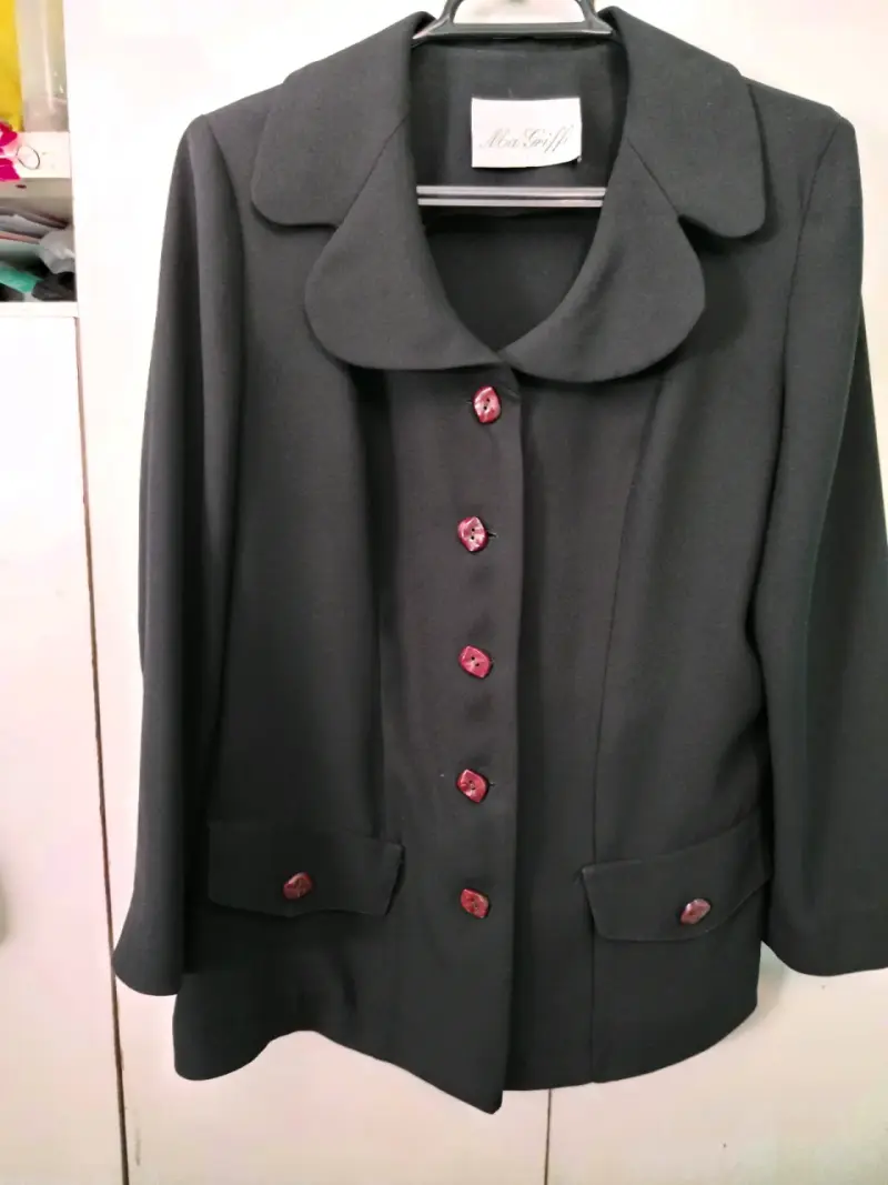 Chaqueta Negra Elegante - 1