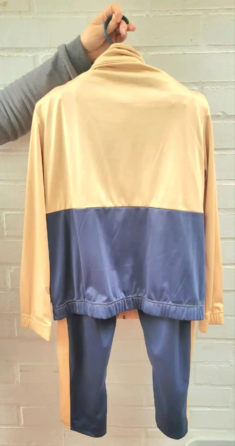 Conjunto deportivo Diadora beige y azul - 4