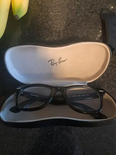 Gafas Ray-Ban Wayfarer negras con estuche - miniatura 2