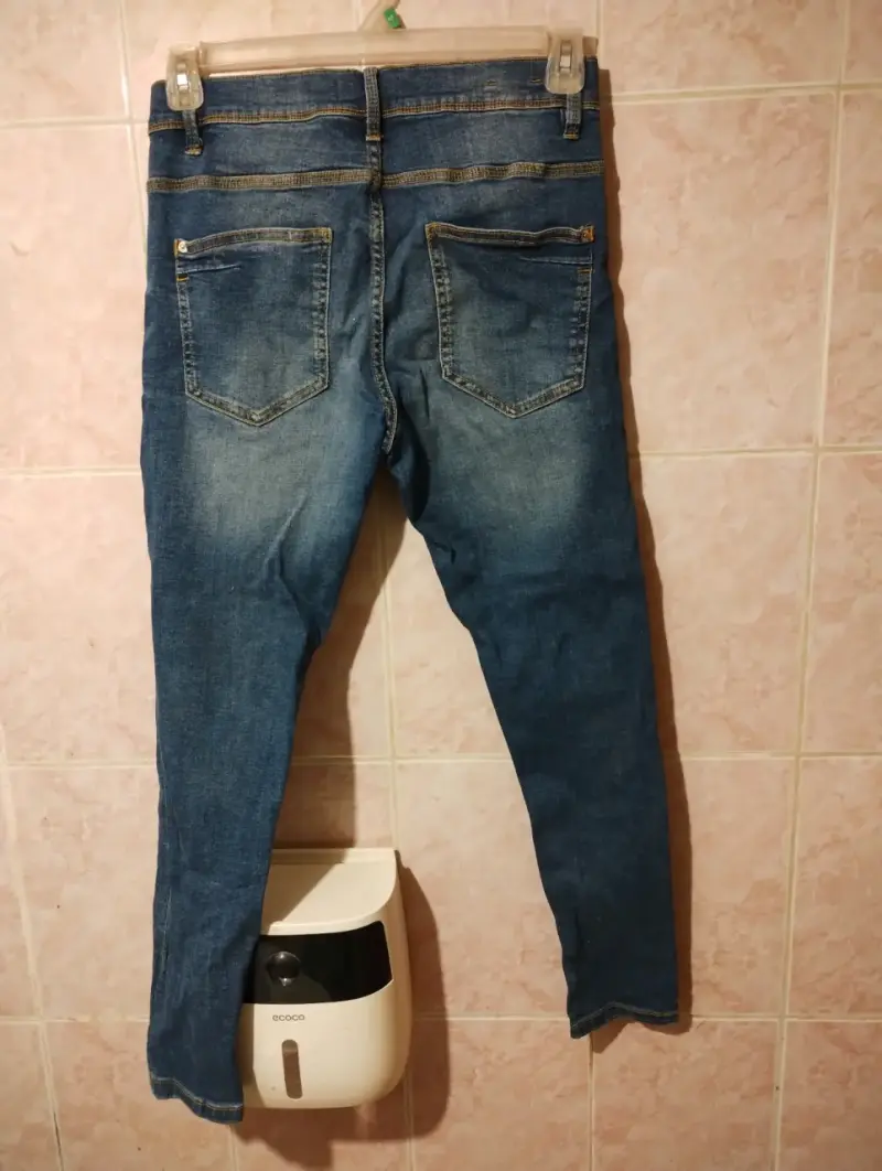 Jeans de mezclilla azul desgastados para hombre - 2