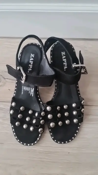 Sandalias negras con tachas Zappa - miniatura 2