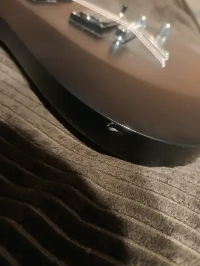 Guitarra eléctrica Schecter negra - miniatura 4