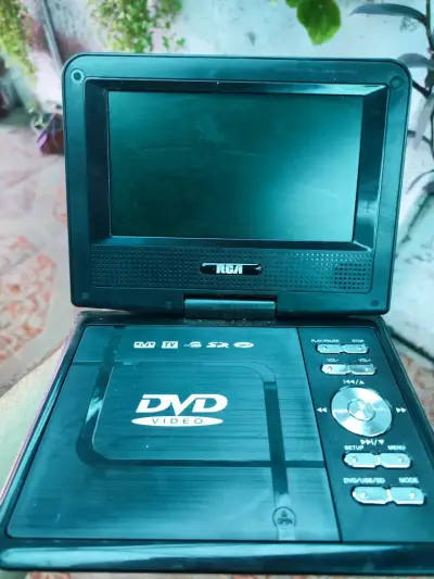 Reproductor de DVD portátil RCA - miniatura 3