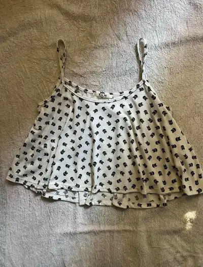 Polera de tirantes con calaveras - miniatura 1
