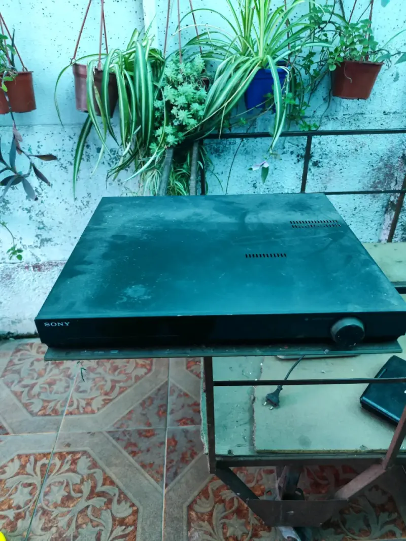 Reproductor de DVD Sony con control frontal - 2