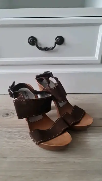 Sandalias de tacón alto marrones Pollini - miniatura 1