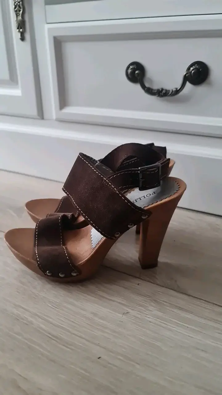 Sandalias de tacón alto marrones Pollini - 3