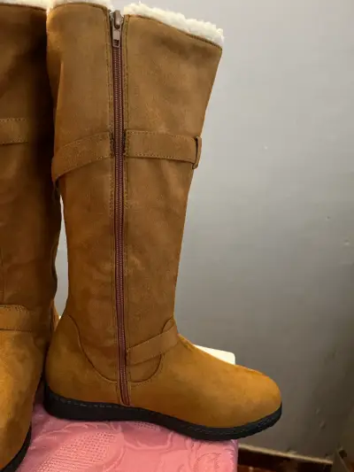 Botas de invierno para mujer color camel con forro interior - miniatura 3
