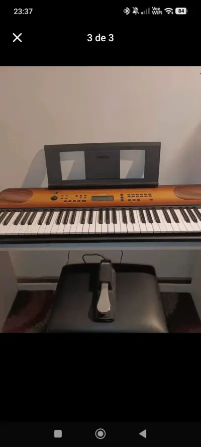 Teclado Yamaha con pedal y funda - miniatura 1